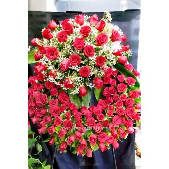 PRF WREATH 08